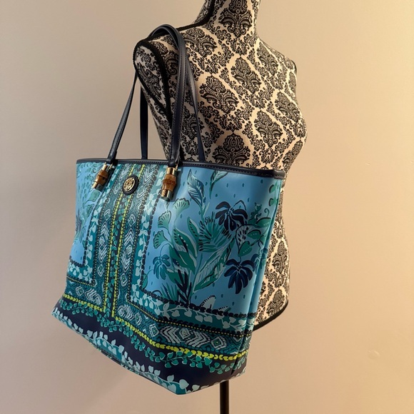 Lilly Pulitzer tote - Picture 1 of 4